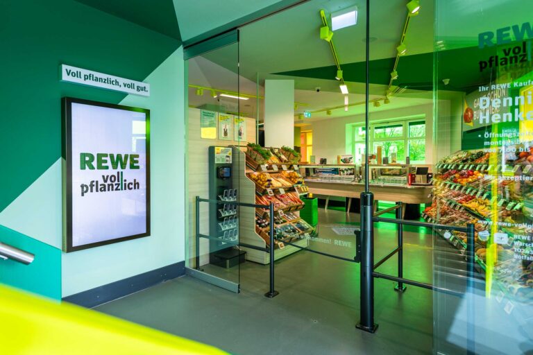 REWE eröffnet ersten veganen Supermarkt in Berlin